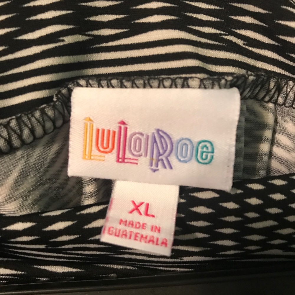LulaRoe XL Azure skirt. Black/white. Worn once. - Picture 3 of 3